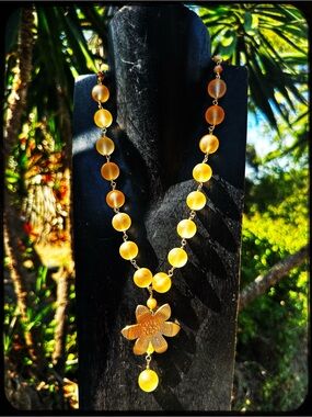 Light Peach Frosted Glass Statement Necklace